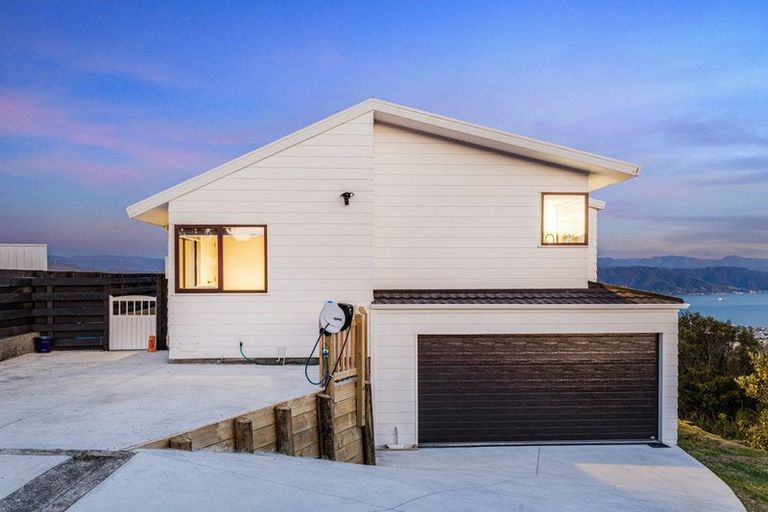 Photo of property in 280 Maungaraki Road, Maungaraki, Lower Hutt, 5010