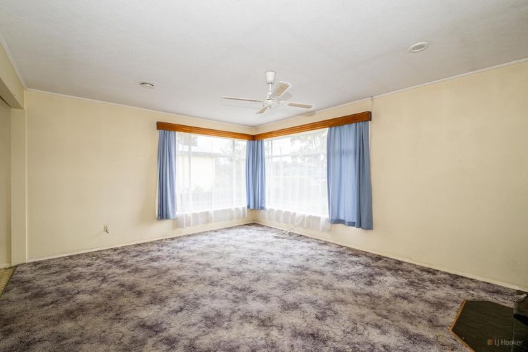 Photo of property in 1 Regent Street, Waimate, 7924