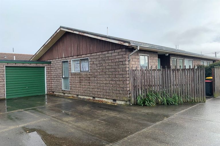 Photo of property in 2/84 Fairfield Avenue, Addington, Christchurch, 8024