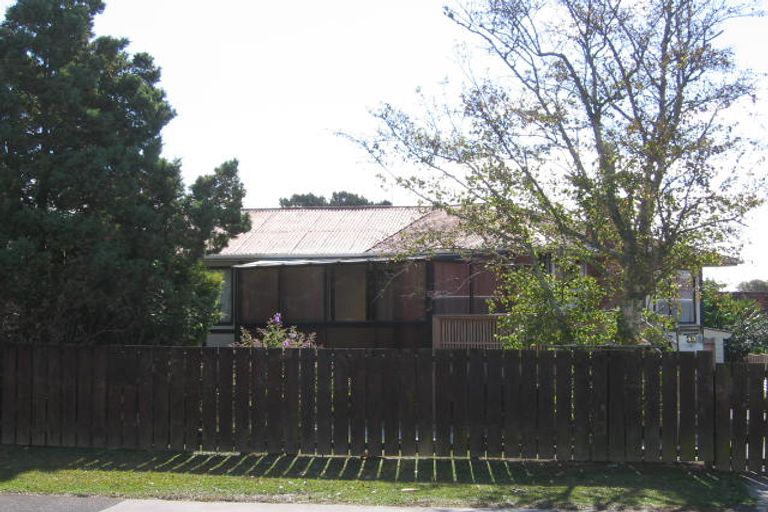 Photo of property in 43 Barrys Road, Glendene, Auckland, 0602