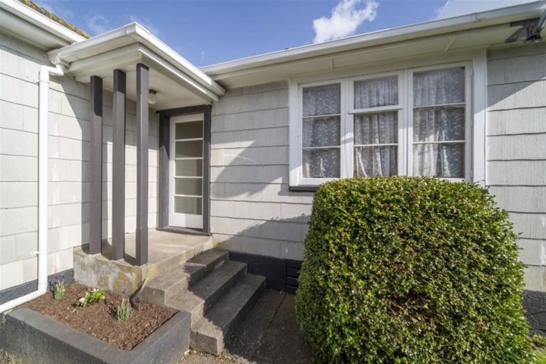 Photo of property in 53 Fairfield Road, Hawera, 4610