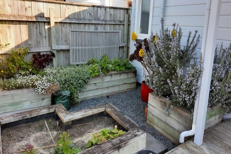 Photo of property in 40 Queen Street, Petone, Lower Hutt, 5012