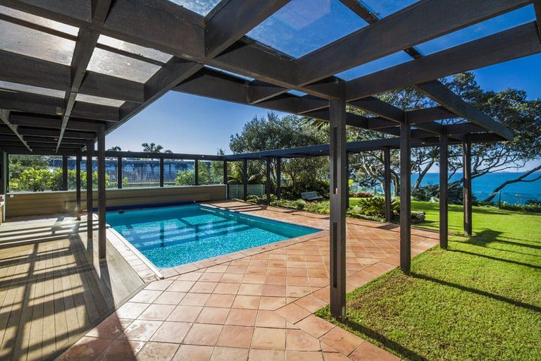 Photo of property in 275 Beach Road, Campbells Bay, Auckland, 0630