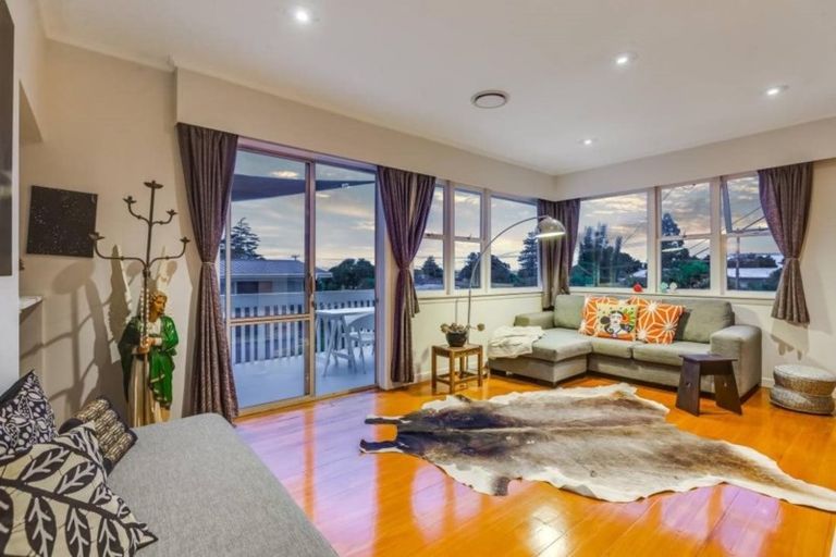 Photo of property in 66 Tiroroa Avenue, Te Atatu South, Auckland, 0610