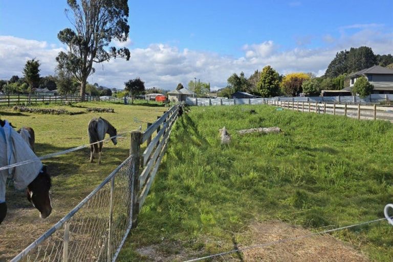 Photo of property in 102 Putiki Drive, Putiki, Whanganui, 4500