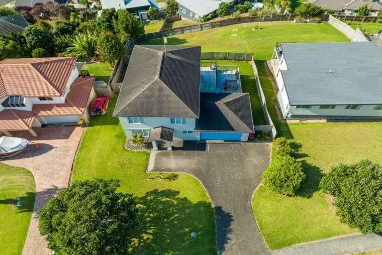 Photo of property in 1177 Whangaparaoa Road, Gulf Harbour, Whangaparaoa, 0930