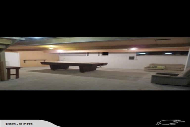 Photo of property in 1 Oawai Place, Marfell, New Plymouth, 4310