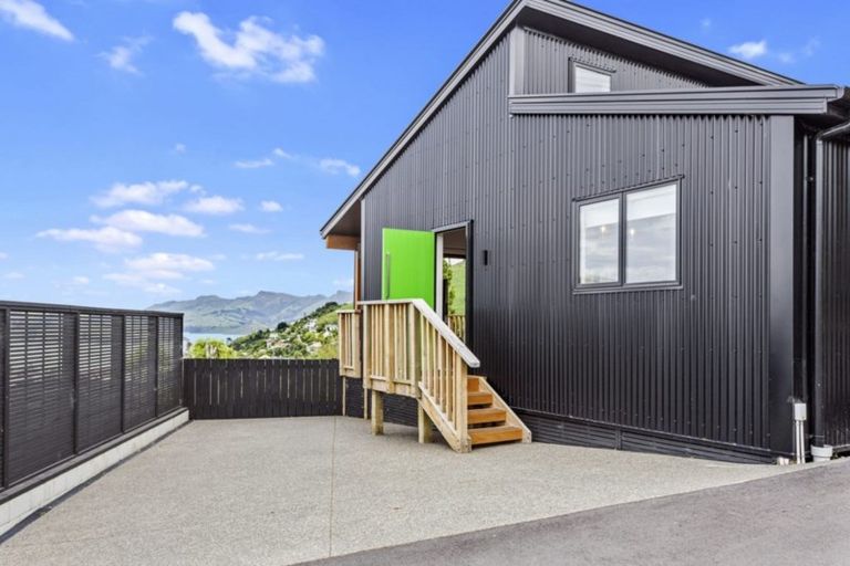 Photo of property in 17 Bridle Path, Lyttelton, 8082