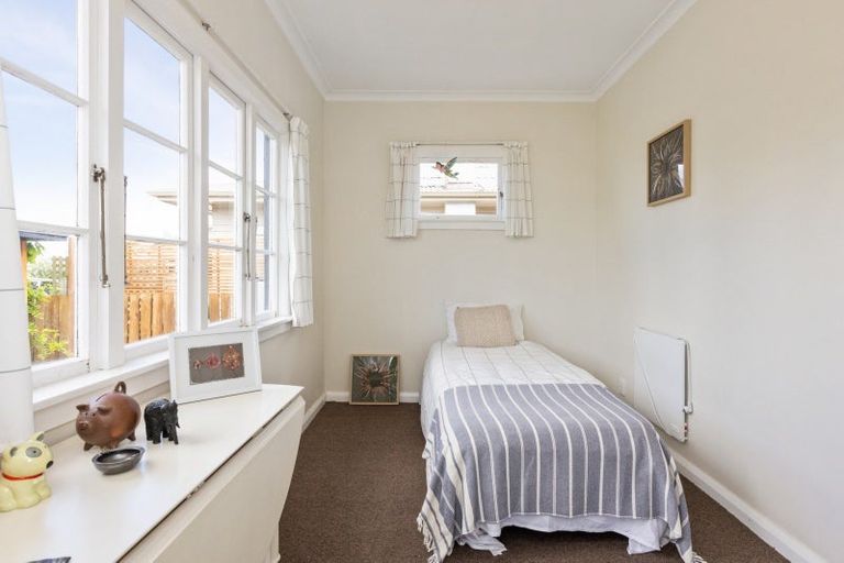 Photo of property in 1111a Heretaunga Street East, Parkvale, Hastings, 4122