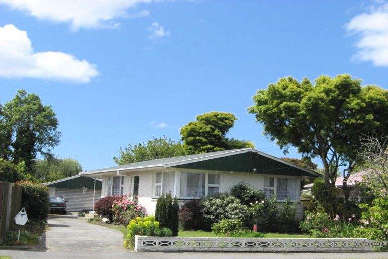 Photo of property in 32 Banbury Street, Burnside, Christchurch, 8053