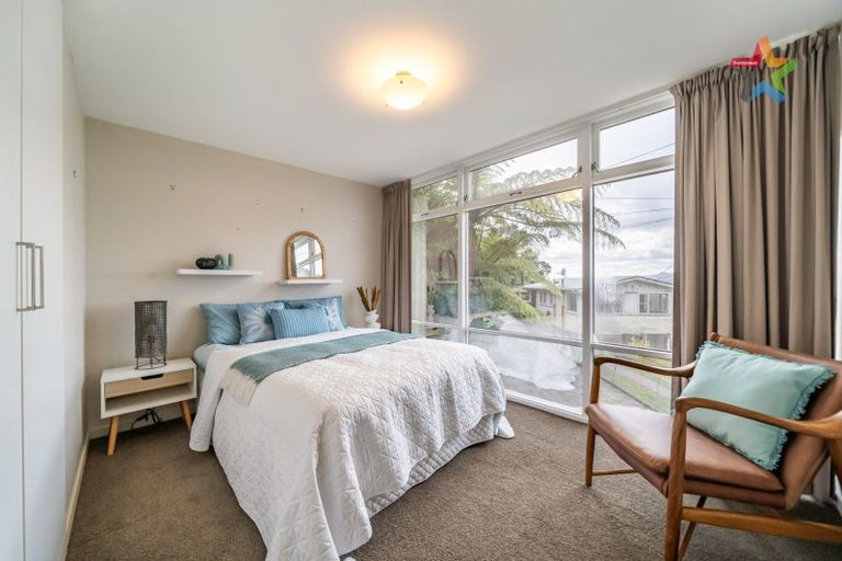 Photo of property in 28 Hollies Crescent, Johnsonville, Wellington, 6037