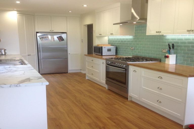 Photo of property in 18 Churchill Drive, Taradale, Napier, 4112