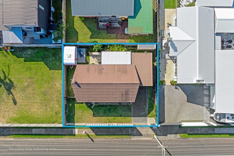 Photo of property in 408 Ocean Road, Whangamata, 3620