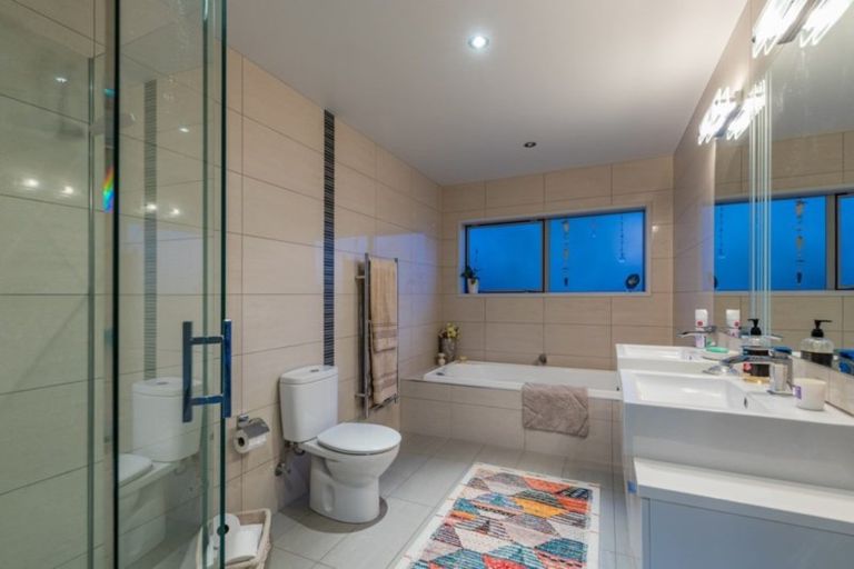 Photo of property in 1 Kotare Heights, Kerikeri, 0230