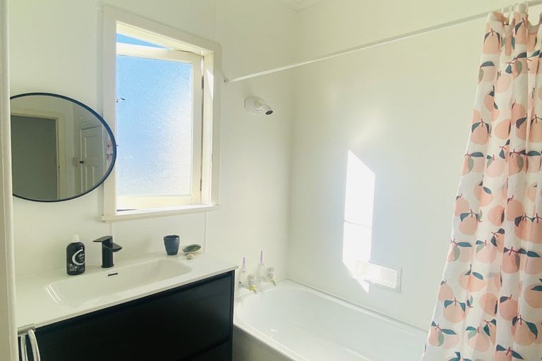 Photo of property in 184 Maunsell Road, Port Waikato, Tuakau, 2695