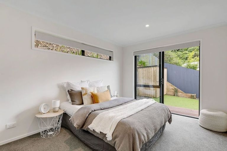 Photo of property in 104 Rangituhi Crescent, Takapuwahia, Porirua, 5022