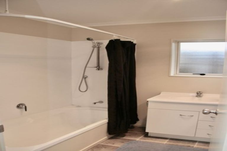 Photo of property in 12 Totara Terrace, Huntly, 3700