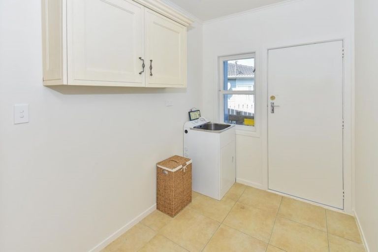Photo of property in 46 Tairere Crescent, Rosehill, Papakura, 2113