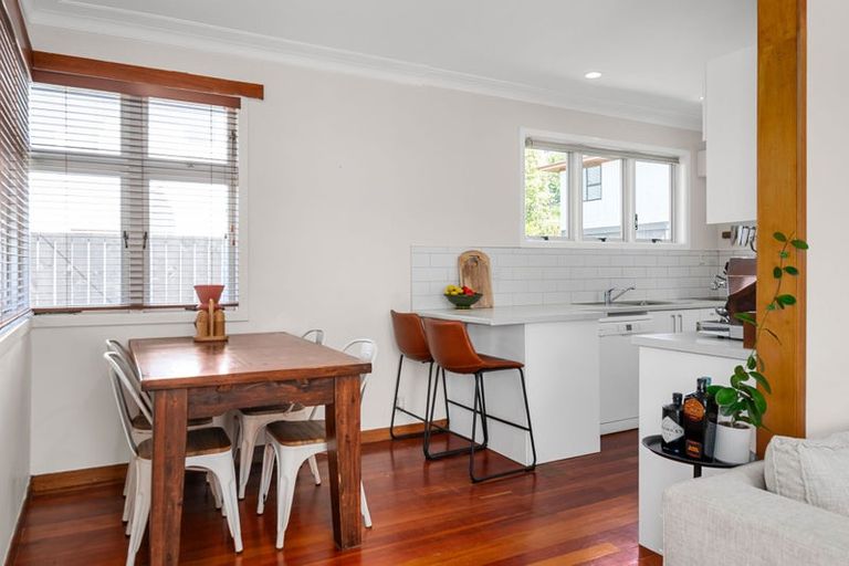 Photo of property in 23 Mitcham Avenue, Forest Lake, Hamilton, 3200