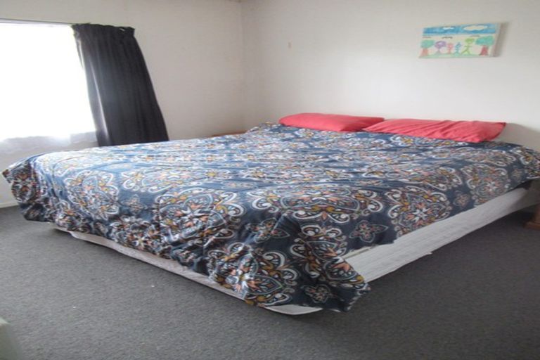 Photo of property in 1/25 Invercargill Drive, Kelson, Lower Hutt, 5010