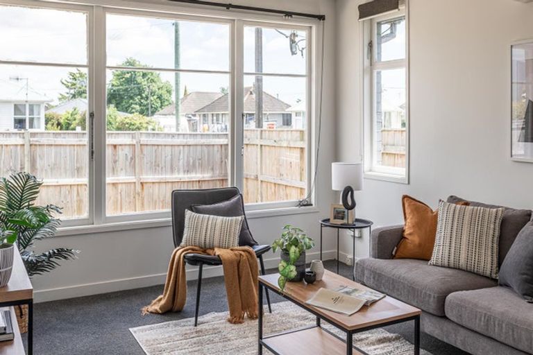 Photo of property in 1 Kauri Street, Levin, 5510