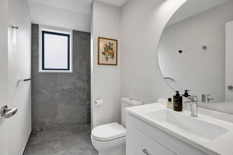 Photo of property in 9 Atutahi Street, Hurdon, New Plymouth, 4310