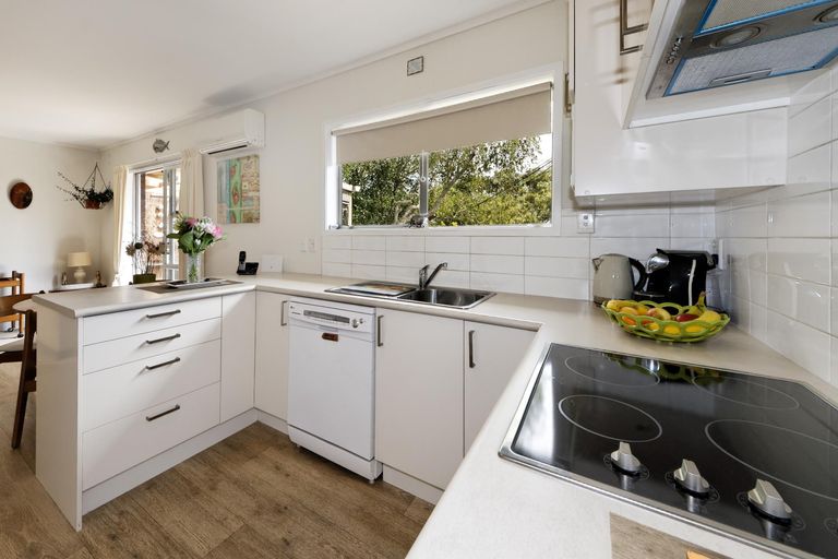 Photo of property in 1/57 Margan Avenue, New Lynn, Auckland, 0600