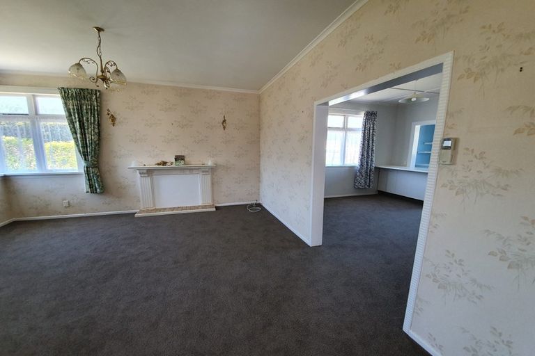 Photo of property in 13 Retter Street, Paparangi, Wellington, 6037