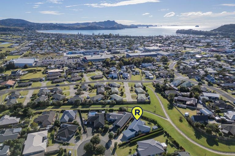 Photo of property in 18 Ringwood Place, Whitianga, 3510
