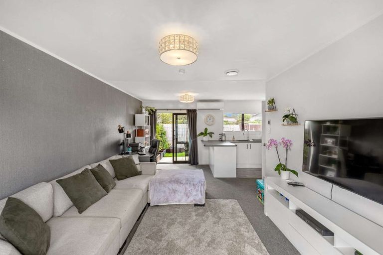 Photo of property in 2/99 Seddon Street, Pukekohe, 2120