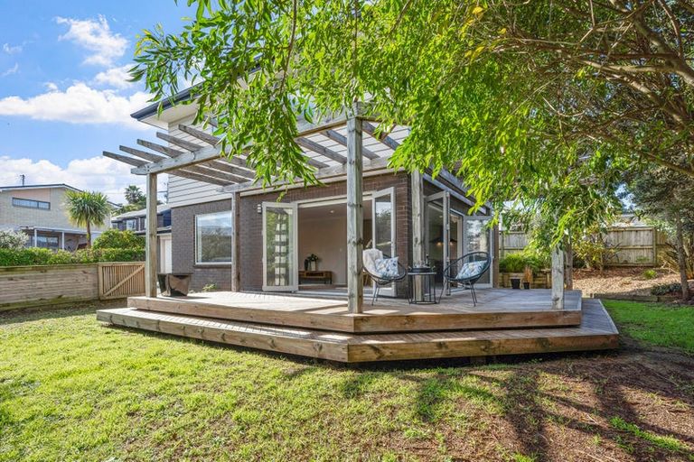 Photo of property in 114a Stanmore Bay Road, Stanmore Bay, Whangaparaoa, 0932