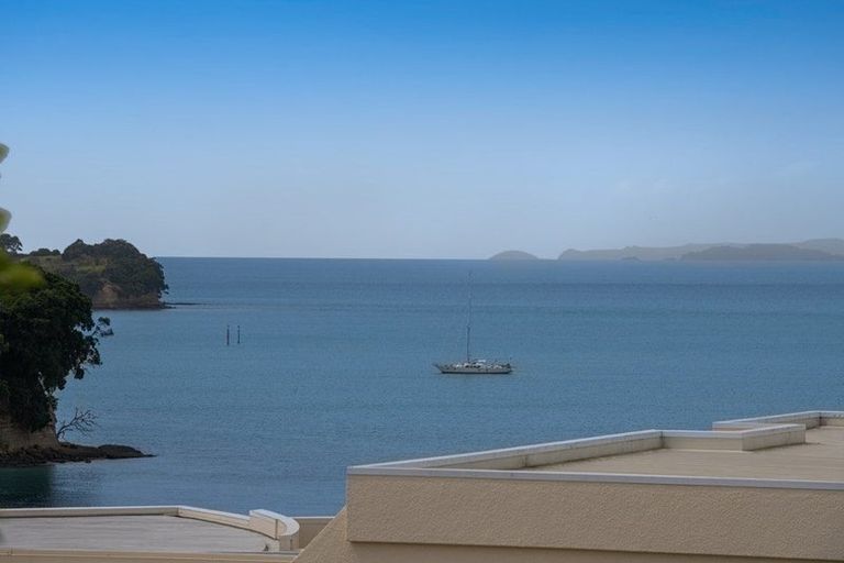 Photo of property in 1031 Whangaparaoa Road, Tindalls Beach, Whangaparaoa, 0930