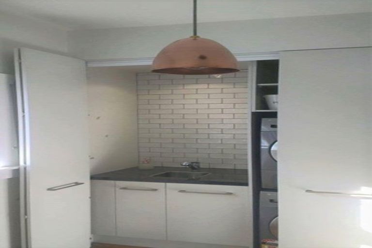 Photo of property in 1 Hawthorne Street, Strowan, Christchurch, 8052