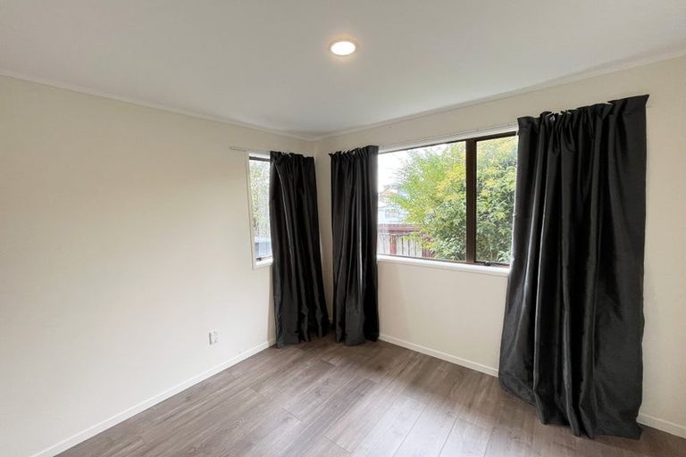 Photo of property in 56 Arodella Crescent, Ranui, Auckland, 0612