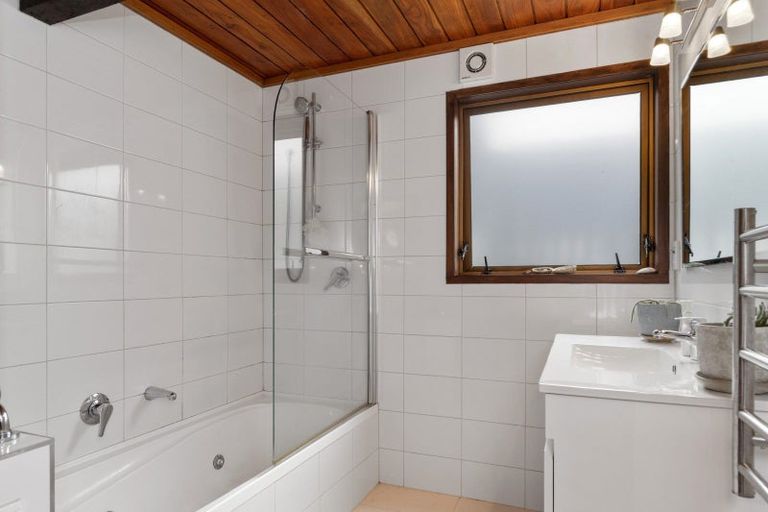 Photo of property in 92 Darraghs Road, Brookfield, Tauranga, 3110