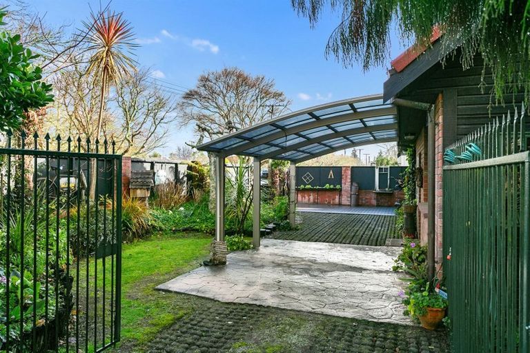 Photo of property in 58 Hamilton Road, Cambridge, 3434