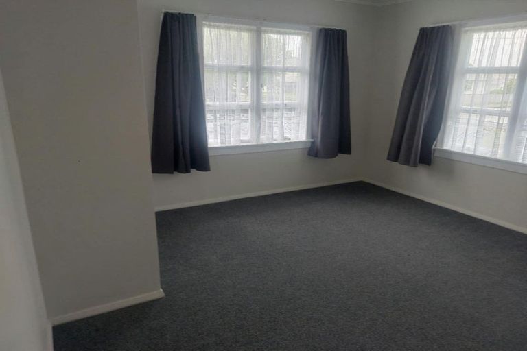 Photo of property in 18 Puriri Street, Hawera, 4610