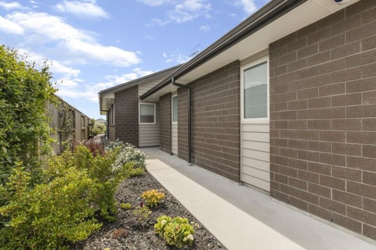 Photo of property in 10 Fuller Street, Papamoa Beach, Papamoa, 3118