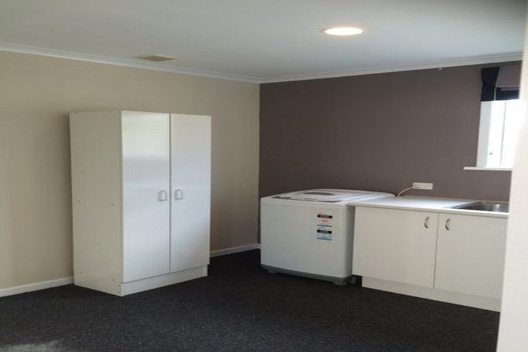 Photo of property in 16 Towai Street, Inglewood, 4330