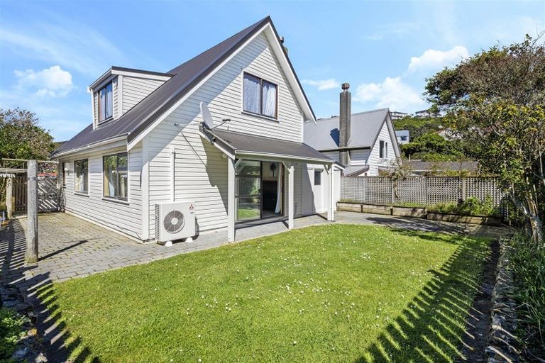 Photo of property in 1a Tralee Place, Johnsonville, Wellington, 6037