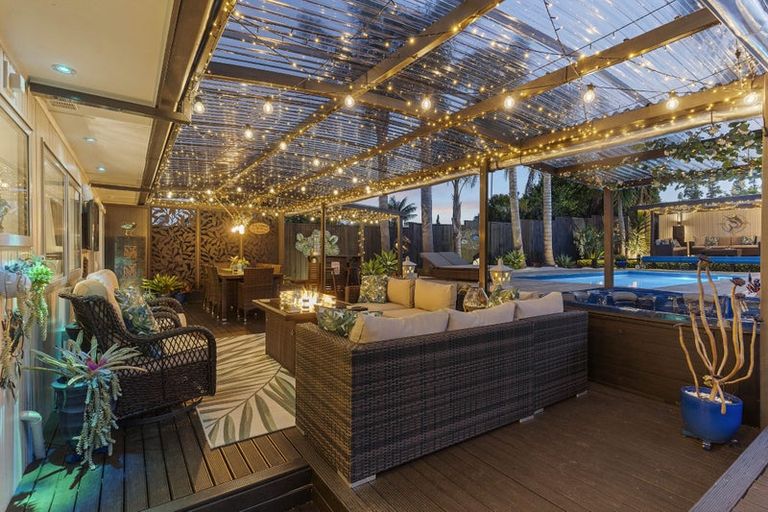 Photo of property in 21 Fratley Avenue, Farm Cove, Auckland, 2012