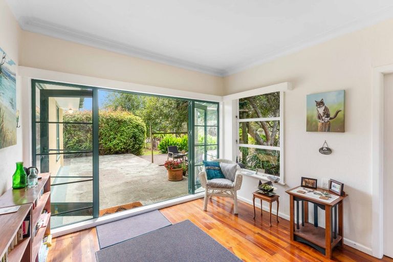 Photo of property in 332 Kuku East Road, Kuku, Levin, 5570