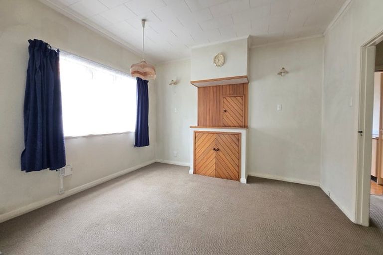 Photo of property in 13 Mahoe Street, Eastbourne, Lower Hutt, 5013