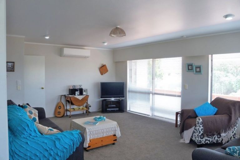 Photo of property in 30 Manaia View Road, One Tree Point, 0118