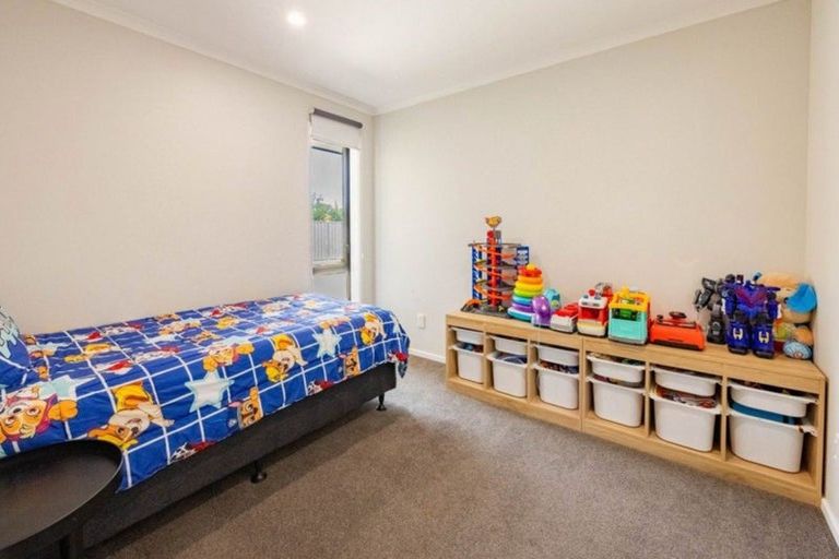 Photo of property in 2 Bibby Street, Waipawa, 4210