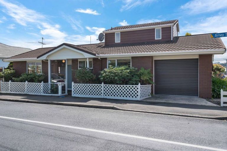Photo of property in 86 Bay View Road, South Dunedin, Dunedin, 9012