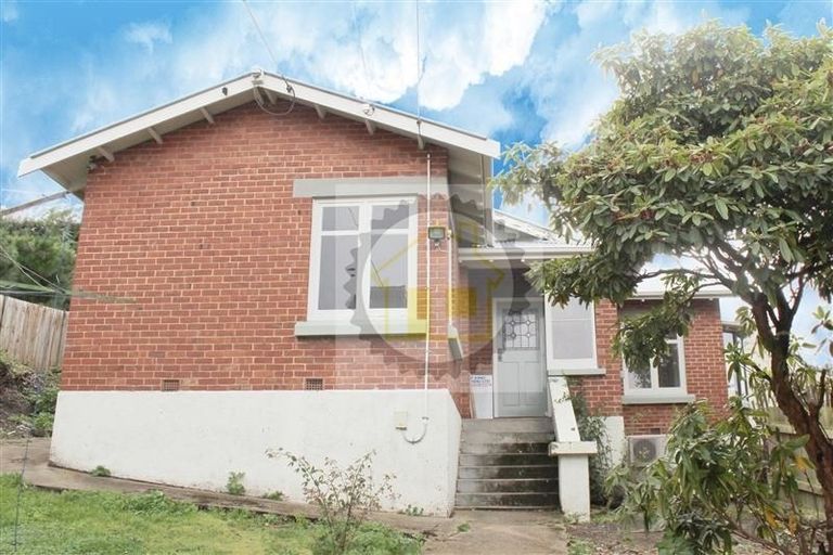 Photo of property in 42 Manor Place, Dunedin Central, Dunedin, 9016