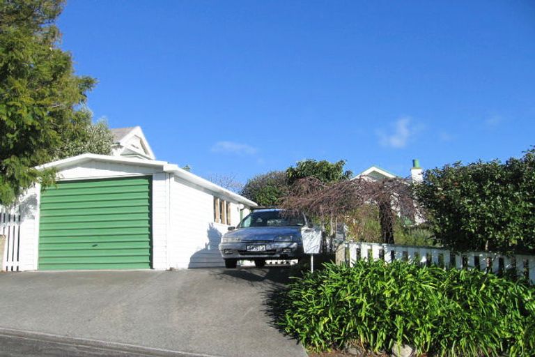 Photo of property in 12 Bay View Road, Bluff Hill, Napier, 4110
