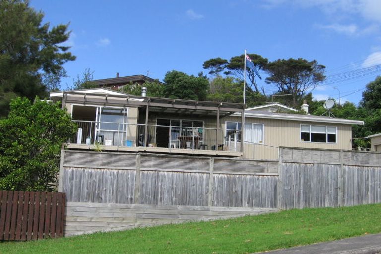 Photo of property in 2/1 Odin Place, Beach Haven, Auckland, 0626