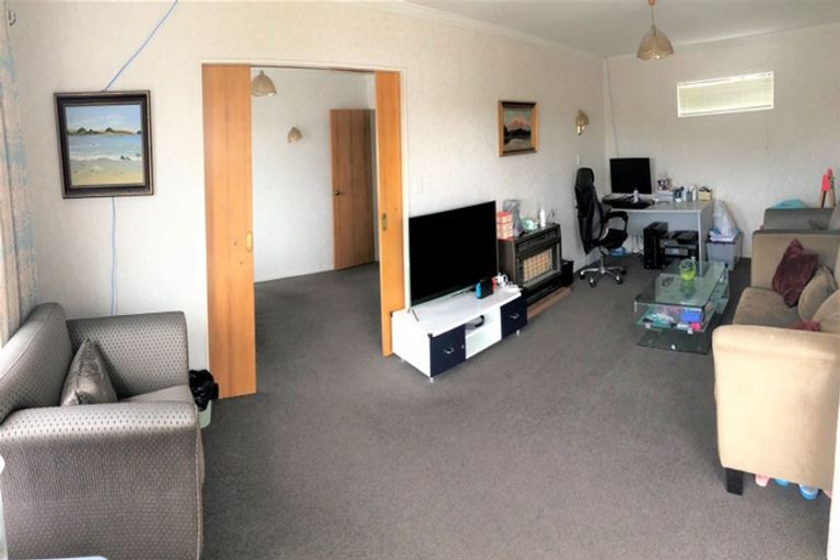Photo of property in 10 Phillip Street, Johnsonville, Wellington, 6037